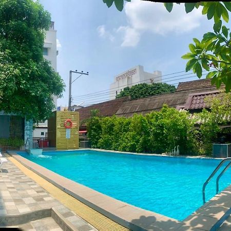 Thapaeplacehotel Chiang Mai Exterior photo