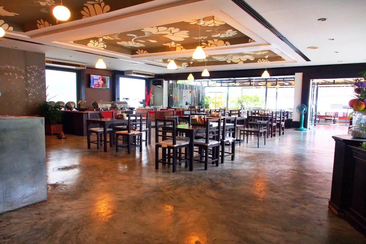 Thapaeplacehotel Chiang Mai Exterior photo