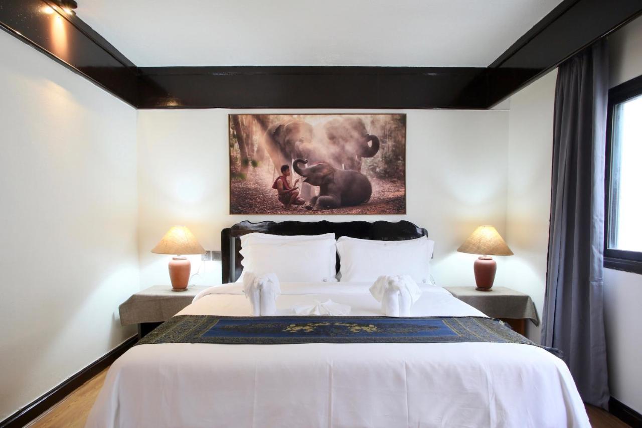 Thapaeplacehotel Chiang Mai Exterior photo