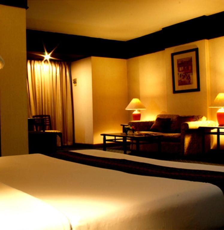Thapaeplacehotel Chiang Mai Room photo