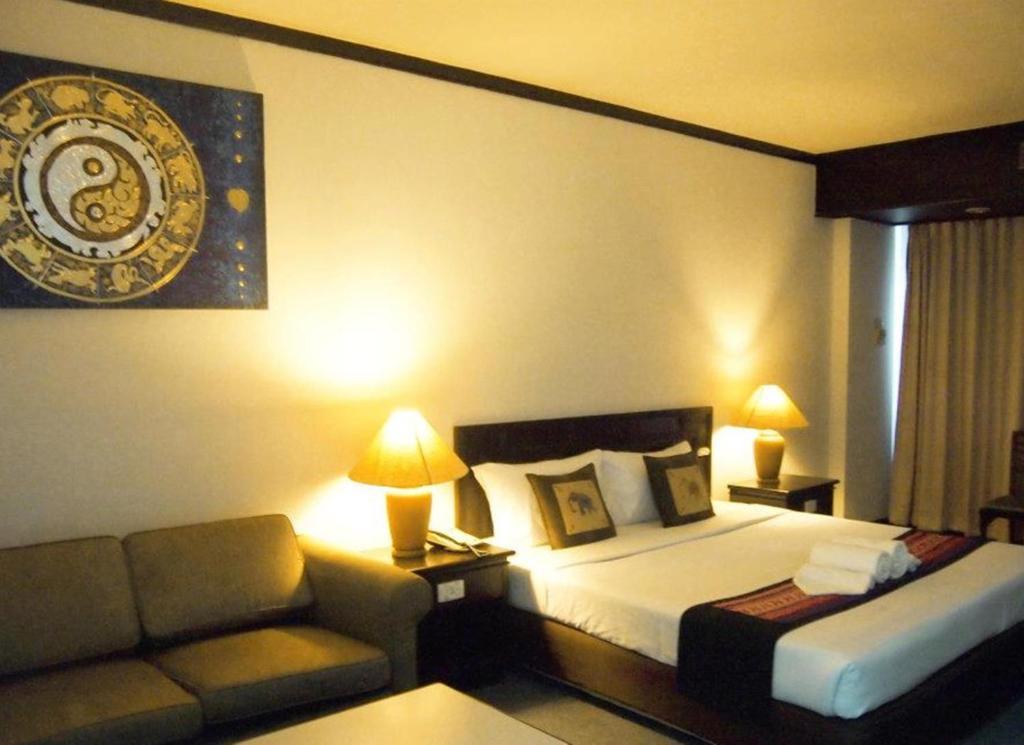 Thapaeplacehotel Chiang Mai Exterior photo