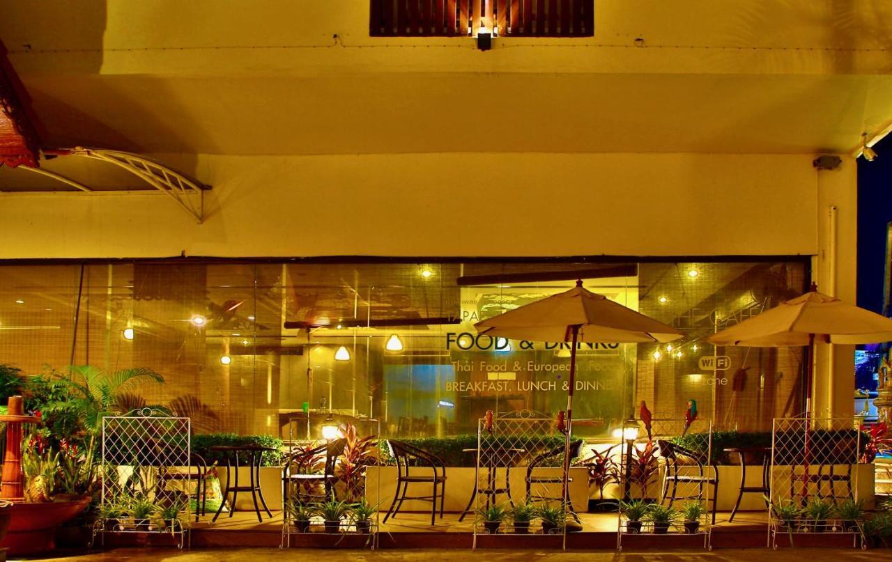 Thapaeplacehotel Chiang Mai Exterior photo
