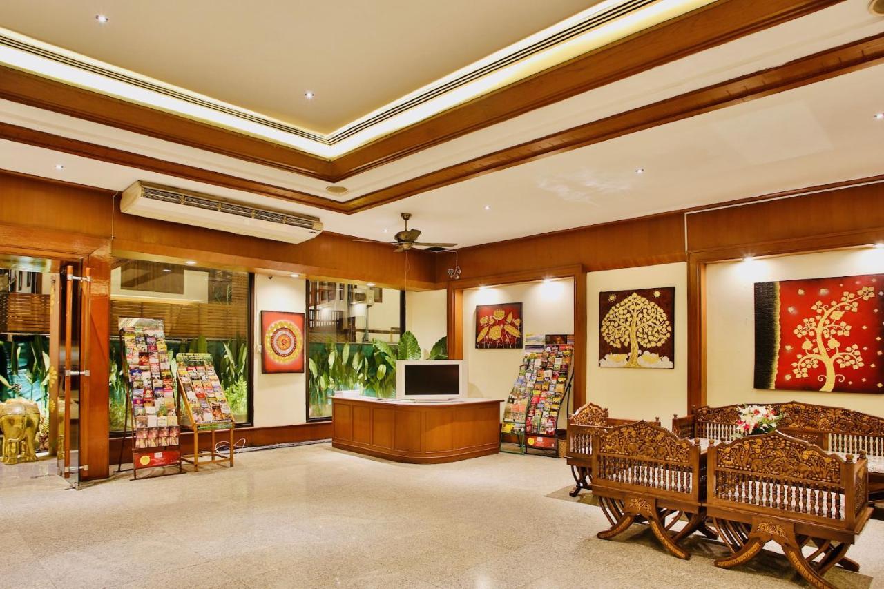 Thapaeplacehotel Chiang Mai Exterior photo