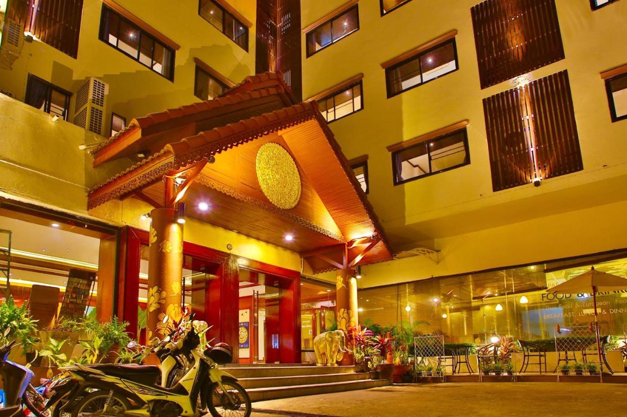 Thapaeplacehotel Chiang Mai Exterior photo