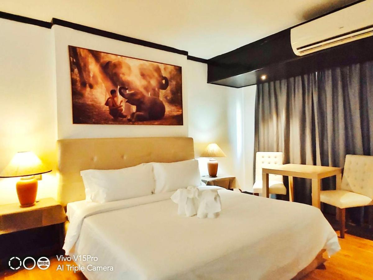 Thapaeplacehotel Chiang Mai Exterior photo